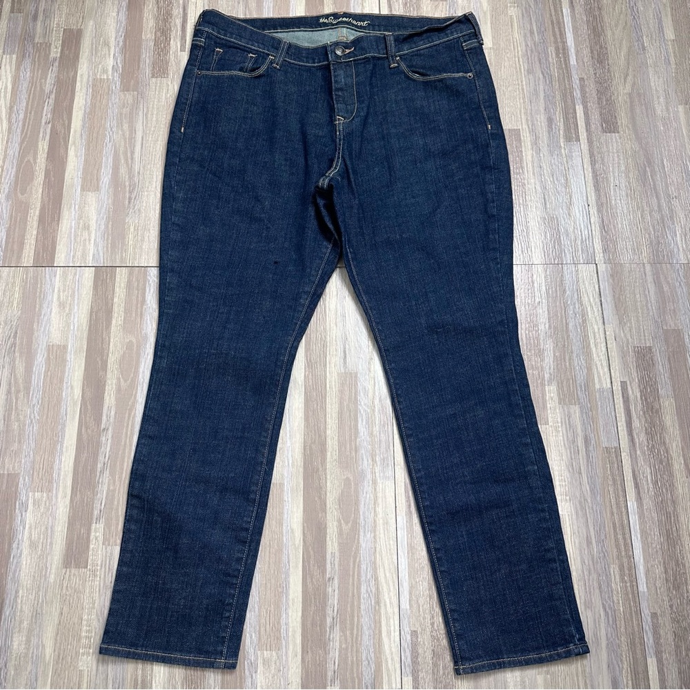 Old Navy Women’s Dark Blue Sweetheart Jeans Size 14-Short